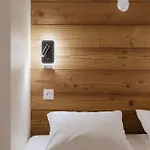 Ski-in Ski-out Fully Renovated With Panoramic Views 아파트 *