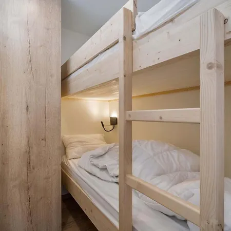 Ski-in Ski-out Fully Renovated With Panoramic Views *